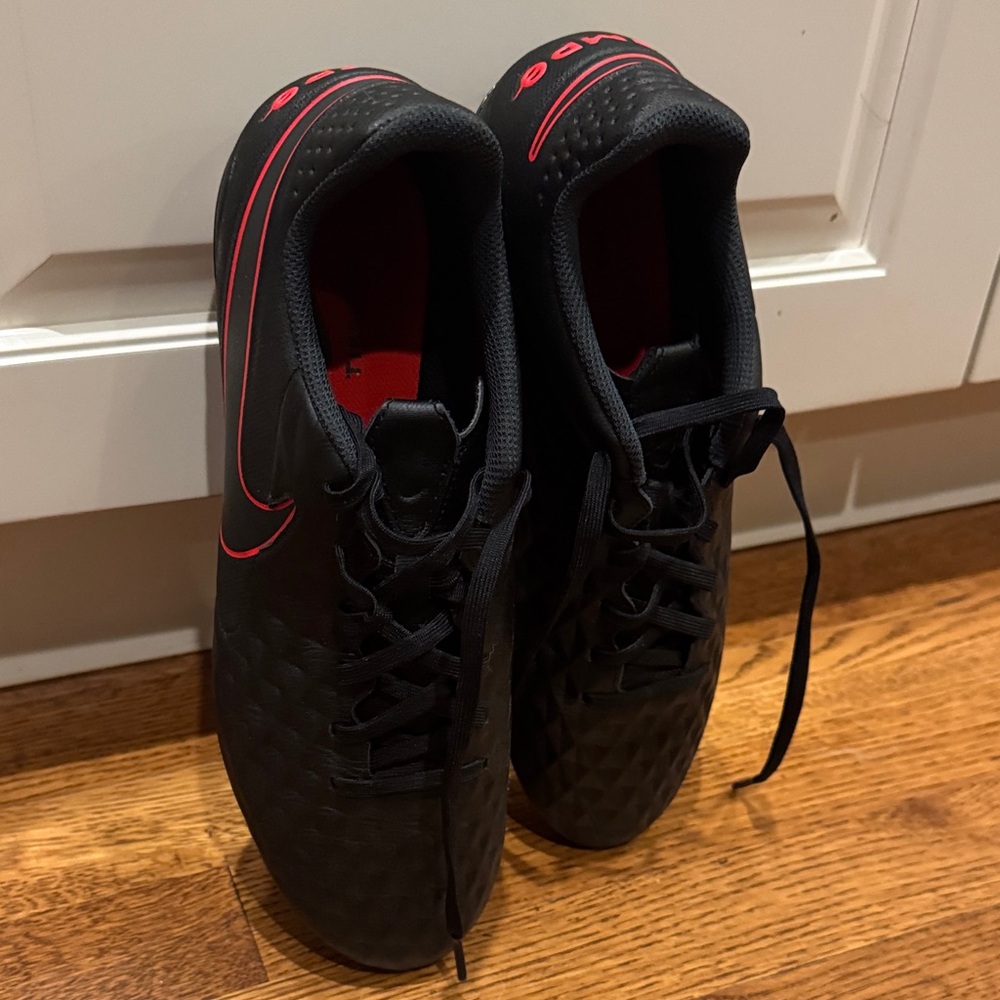 Nike Men's Tiempo Legend 8 Soccer Cleats - Picture 2 of 6